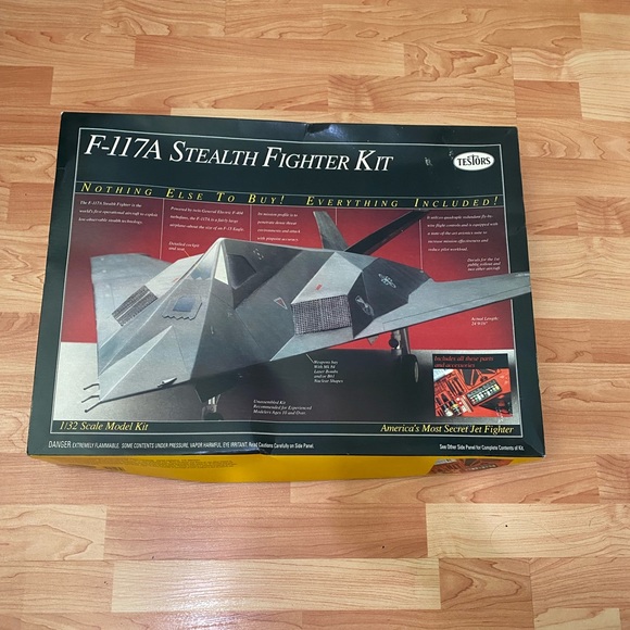 Testors Toys Testors Lockheed F17a Stealth Fighter Model Kit 975u